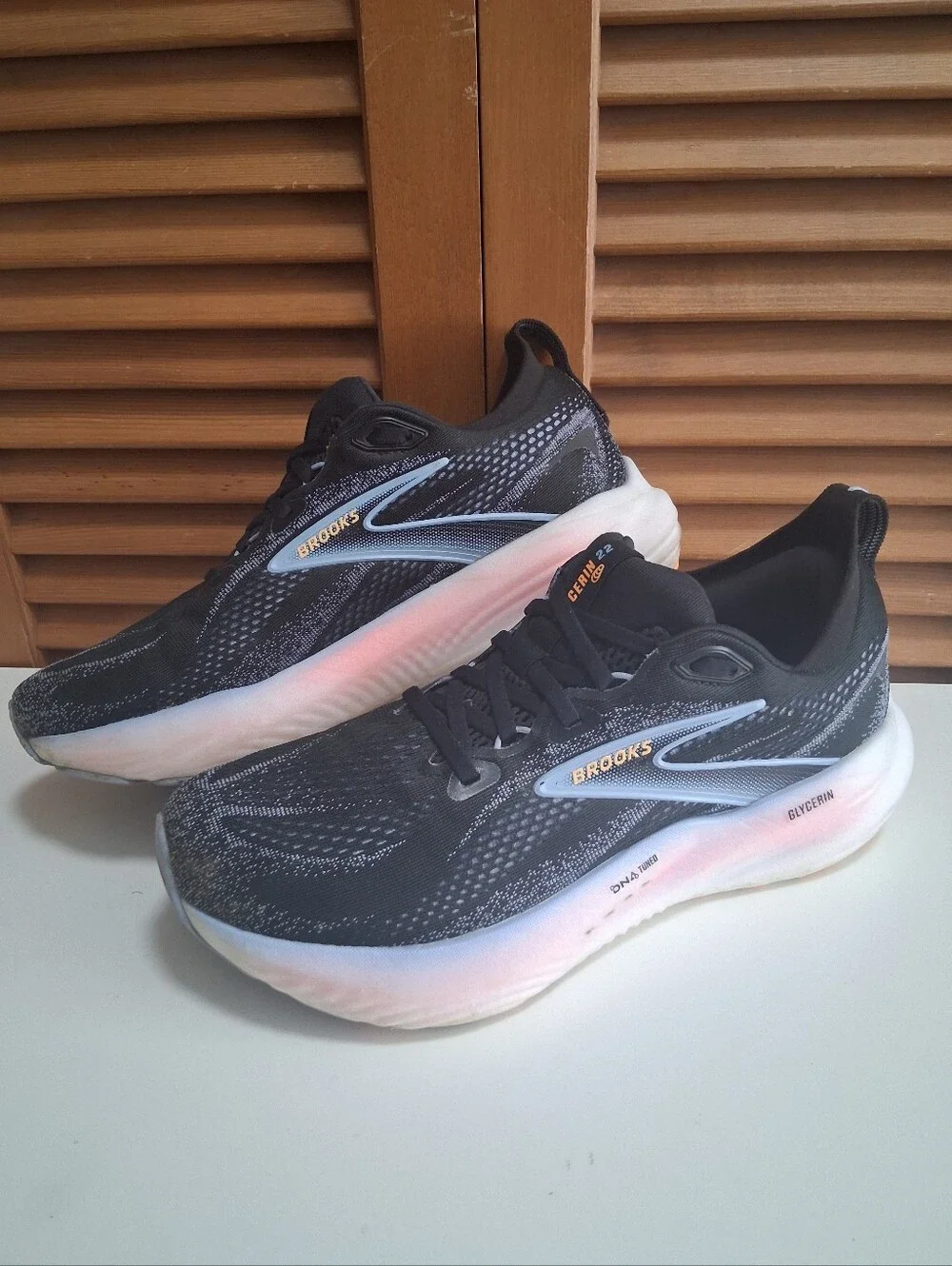 Brooks Glycerin 22 Black Blue Heron Orange Womens Running Shoe * Size: 9.5